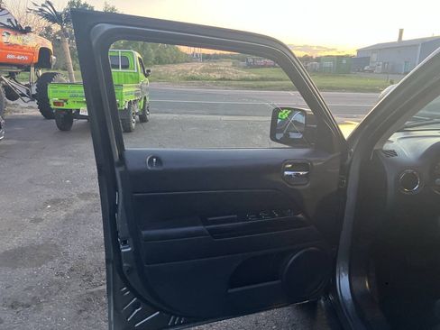 Used 2012 Jeep Patriot Sport w/ PWR Value Group AWD/4WD image 18