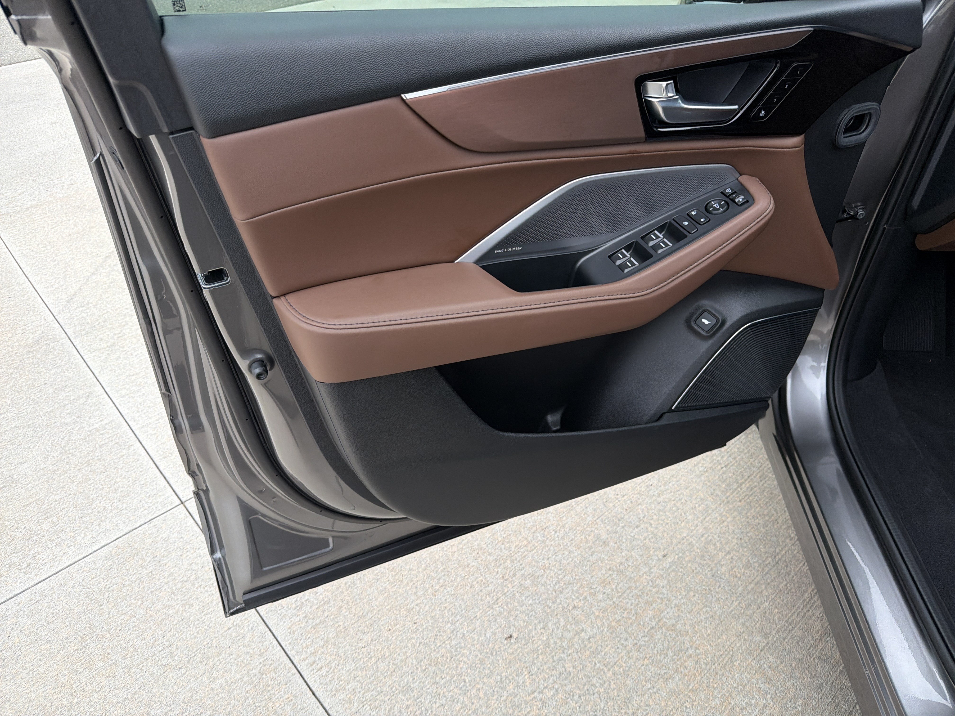 Certified 2026 Acura MDX w/ Technology Package FWD image 19