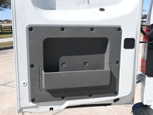 Used 2020 Nissan NV 2500 S image 17