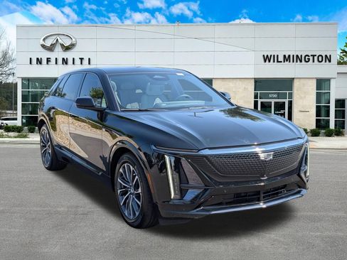 Used 2024 Cadillac Lyriq Sport RWD image 1