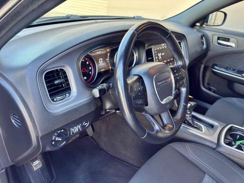 Used 2023 Dodge Charger SXT RWD image 16