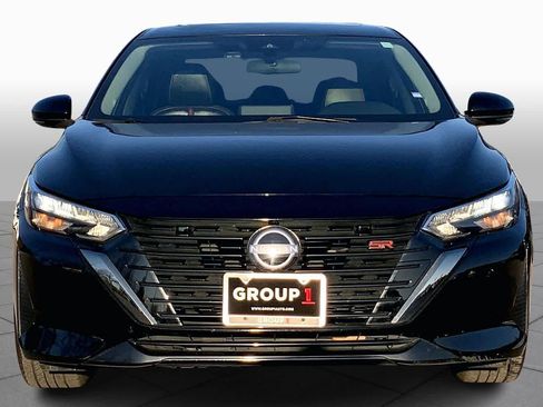 Used 2024 Nissan Sentra SR w/ SR Premium Package image 4