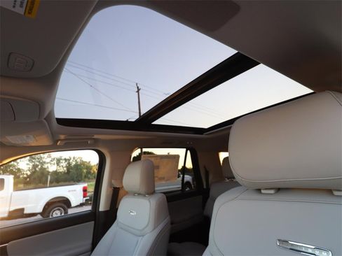 New 2025 Ford Expedition Max Platinum w/ Driver's Package image 5