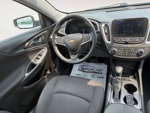 Used 2024 Chevrolet Malibu LT w/ Sport Edition FWD image 11