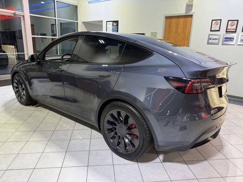 Used 2021 Tesla Model Y Performance image 5