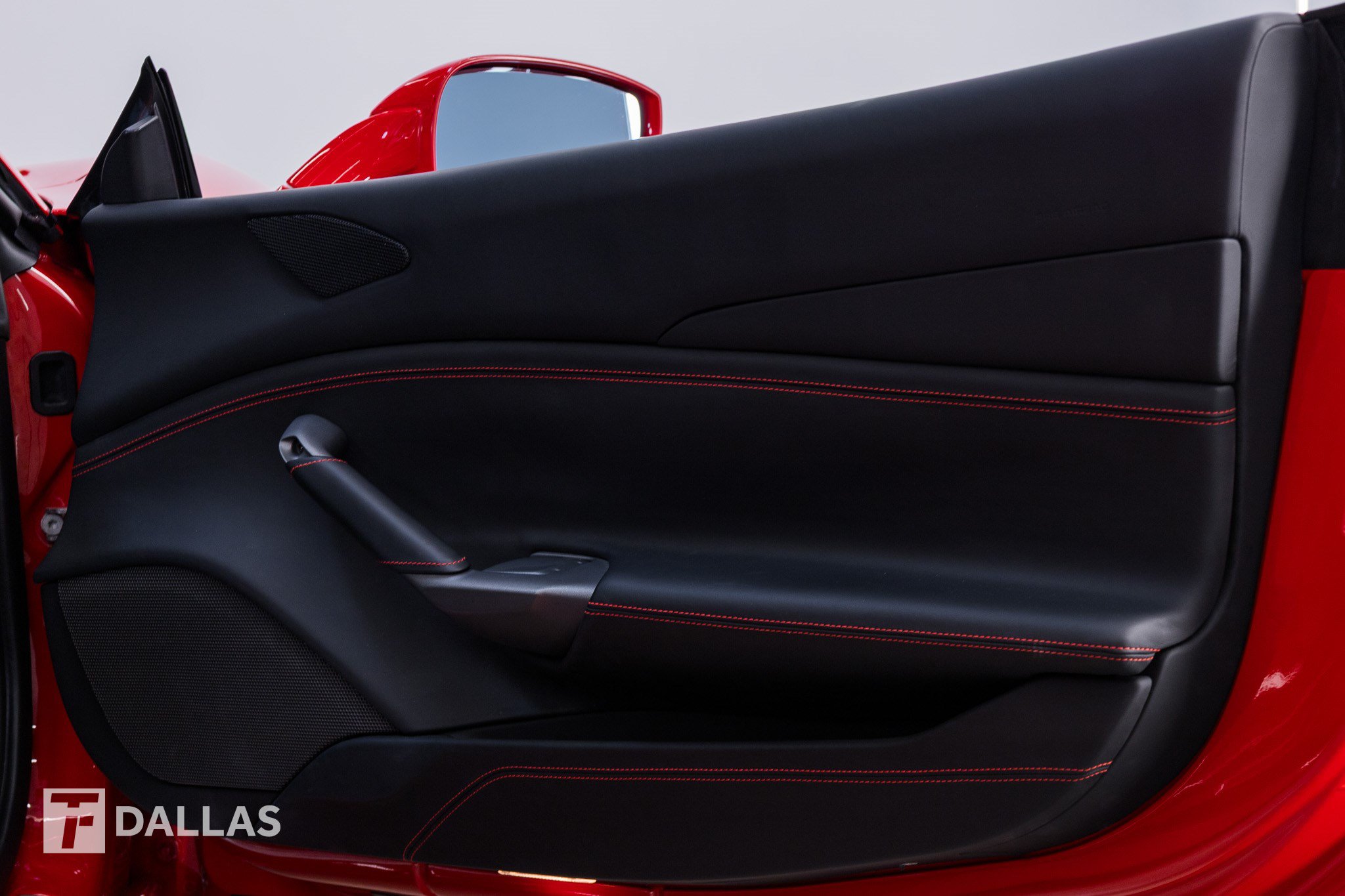 Used 2018 Ferrari 488 GTB RWD image 33