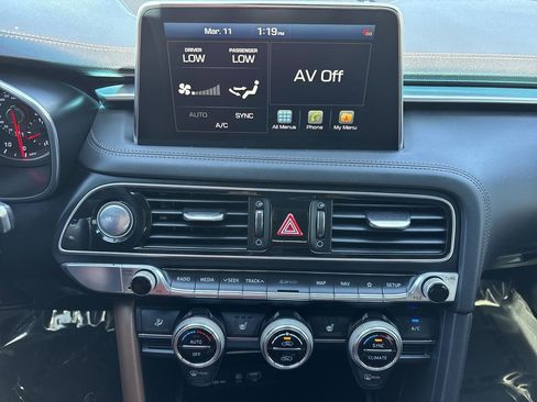 Used 2020 Genesis G70 2.0T w/ Elite Package image 21