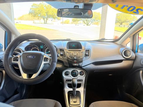 Used 2017 Ford Fiesta SE w/ Cold Weather Package image 9