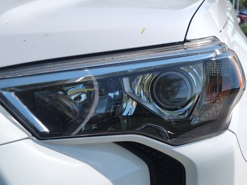 Used 2019 Toyota 4Runner TRD Off-Road Premium image 6