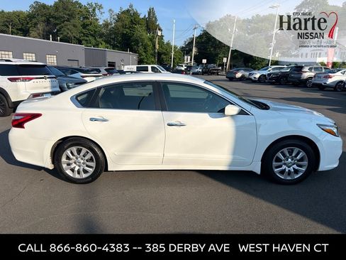 Used 2016 Nissan Altima 2.5 S w/ Power Driver Seat Package FWD image 9
