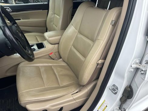 Used 2018 Jeep Grand Cherokee Limited image 30