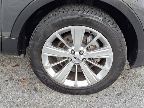 Used 2019 Ford Explorer Limited w/ Class III Trailer Tow Package image 8