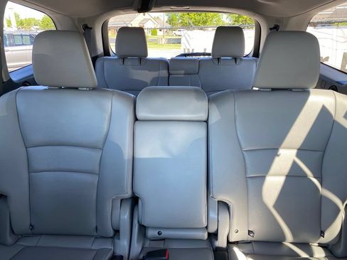 Used 2018 Honda Pilot Touring image 33