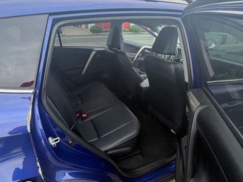 Used 2015 Toyota RAV4 Limited w/ Technology Package AWD/4WD image 9