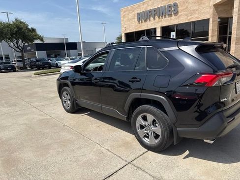 Used 2024 Toyota RAV4 XLE w/ Convenience Package FWD image 9
