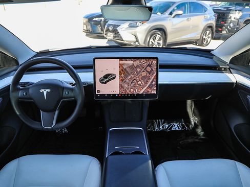 Used 2022 Tesla Model 3 image 12