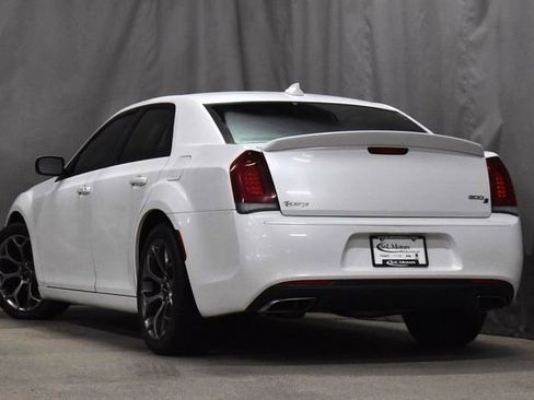 Used 2015 Chrysler 300 S image 2