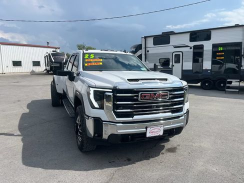 Used 2025 GMC Sierra 3500 SLE w/ Preferred Package AWD/4WD image 14