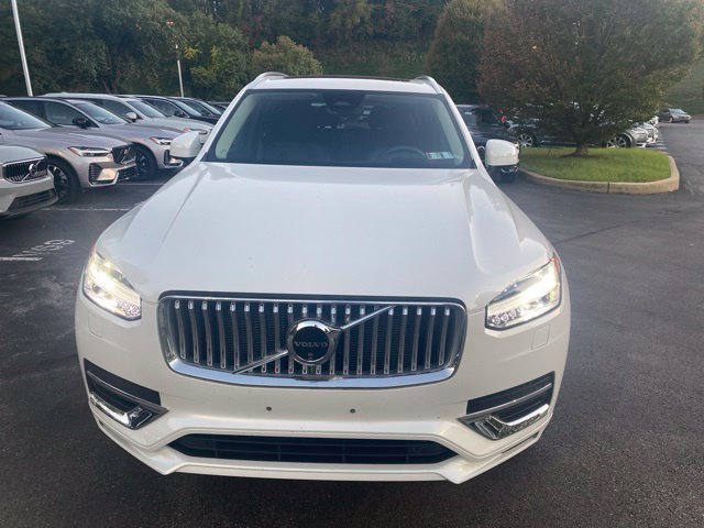 Used 2024 Volvo XC90 T8 Ultimate AWD/4WD image 2