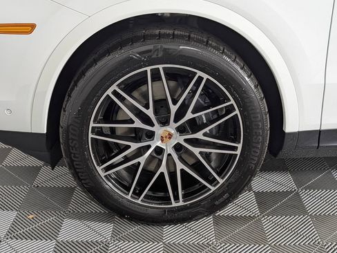 New 2026 Porsche Cayenne image 11