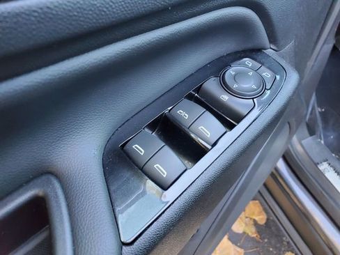 Certified 2022 Chevrolet Equinox Premier w/ LPO, Floor Liner Package image 20