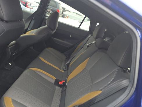 Used 2025 Subaru Crosstrek 2.5i Sport AWD/4WD image 5