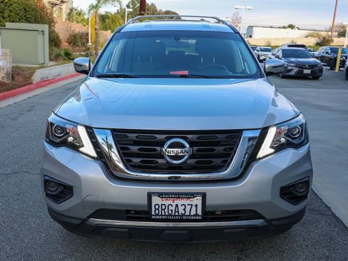 Used 2020 Nissan Pathfinder S image 9