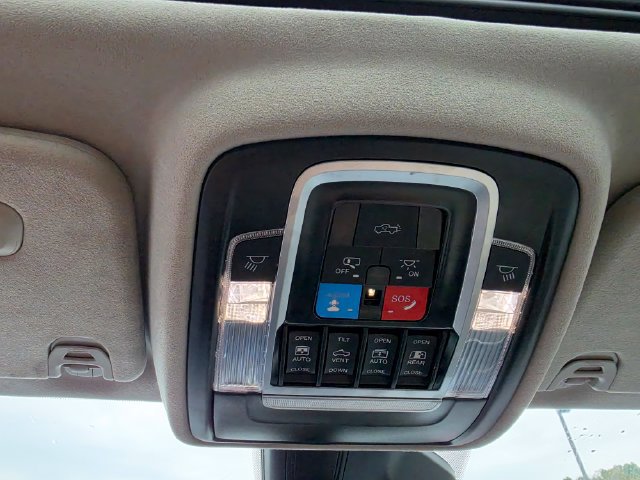 Used 2025 RAM 1500 Tungsten w/ Off Road Group AWD/4WD image 31