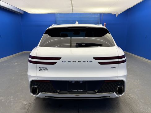 Used 2023 Genesis GV70 2.5T w/ Select Package image 6