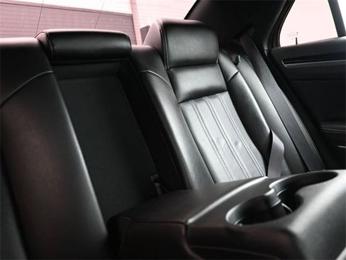 Used 2022 Chrysler 300 S image 23