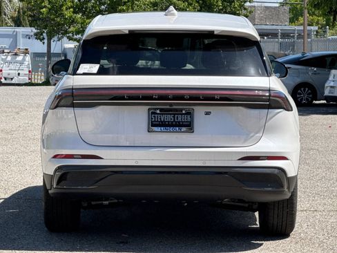 New 2026 Lincoln Nautilus Premier w/ Equipment Group 102A AWD/4WD image 5