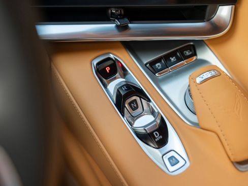 Used 2021 Chevrolet Corvette Stingray Premium Cpe w/ Z51 Performance Package image 22