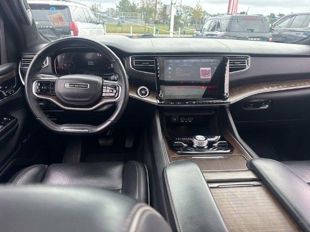 Used 2023 Jeep Grand Wagoneer L Series II AWD/4WD image 16
