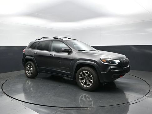 Used 2021 Jeep Cherokee Trailhawk w/ Trailer Tow Group AWD/4WD image 1