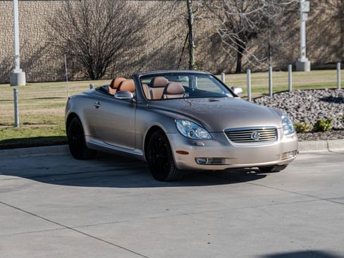 Used 2005 Lexus SC 430 Convertible image 36