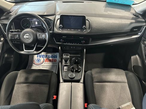 Used 2024 Nissan Rogue SV AWD/4WD image 27