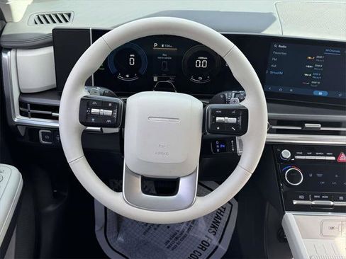 Used 2025 Hyundai Santa Fe SEL image 13