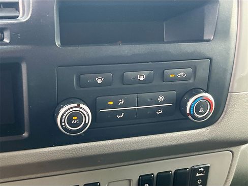 Used 2021 Nissan NV 2500 SV image 15