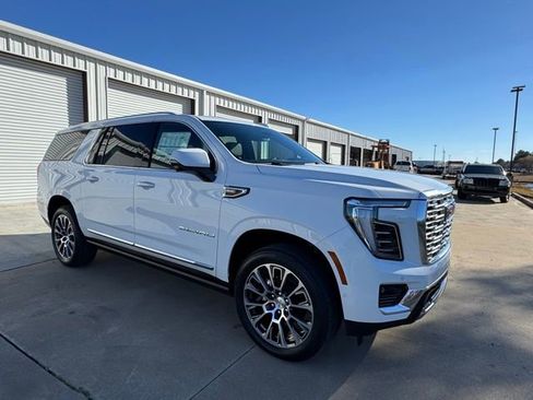 New 2026 GMC Yukon XL Denali w/ Sun & Power Step Package image 3