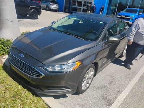 Used 2017 Ford Fusion S image 1