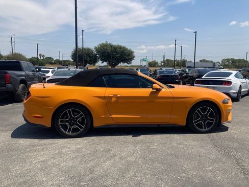 Used 2018 Ford Mustang Premium w/ Equipment Group 201A RWD image 4