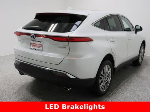 Used 2024 Toyota Venza LE image 7
