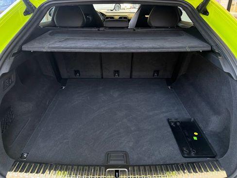 Used 2022 Lamborghini Urus image 11