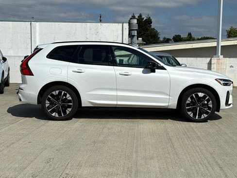 Used 2026 Volvo XC60 B5 Plus w/ Protection Package Premier AWD/4WD image 2