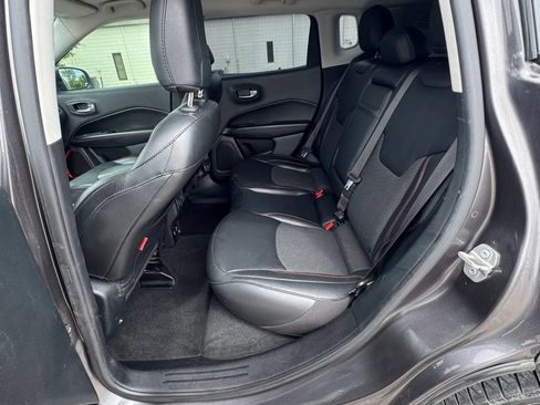 Used 2019 Jeep Compass Trailhawk AWD/4WD image 20
