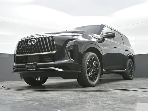 New 2026 INFINITI QX80 4WD w/ Sport Exterior Package image 32