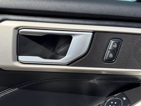 Used 2023 Ford Explorer XLT w/ Equipment Group 202A image 17