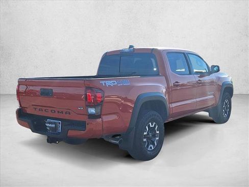 Used 2018 Toyota Tacoma TRD Off-Road image 5