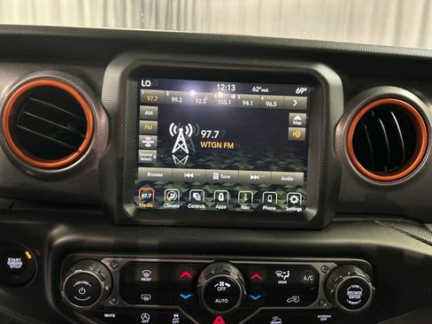 Used 2023 Jeep Gladiator Mojave w/ LED Lighting Group image 17