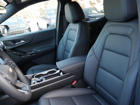 New 2026 Chevrolet Equinox LT image 9